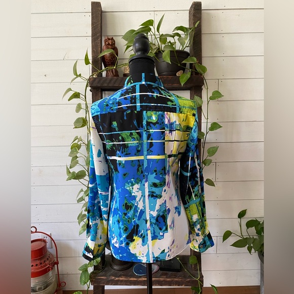 Tracy M: Vibrant Abstract Zip-Up Jacket Shirt with Two Snap Button Front Pockets - Picture 4 of 17